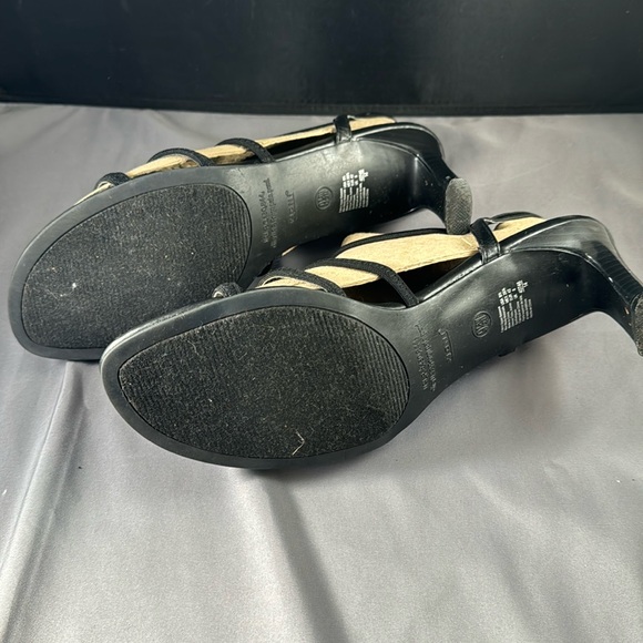 Fioni black strappy sandal with 3” heel size 9.5 W - Picture 6 of 6